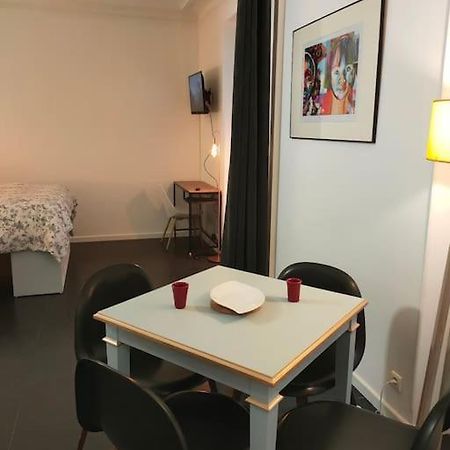 Appartement Les Abbesses Paris Exterior photo